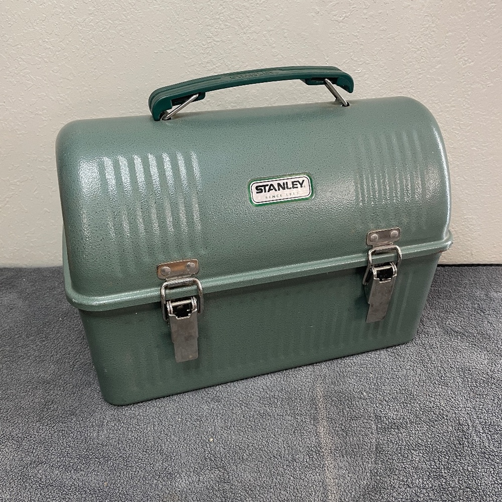 Stanley Classic 10Qt Green Hammered Metal Lunch Box w Thermos